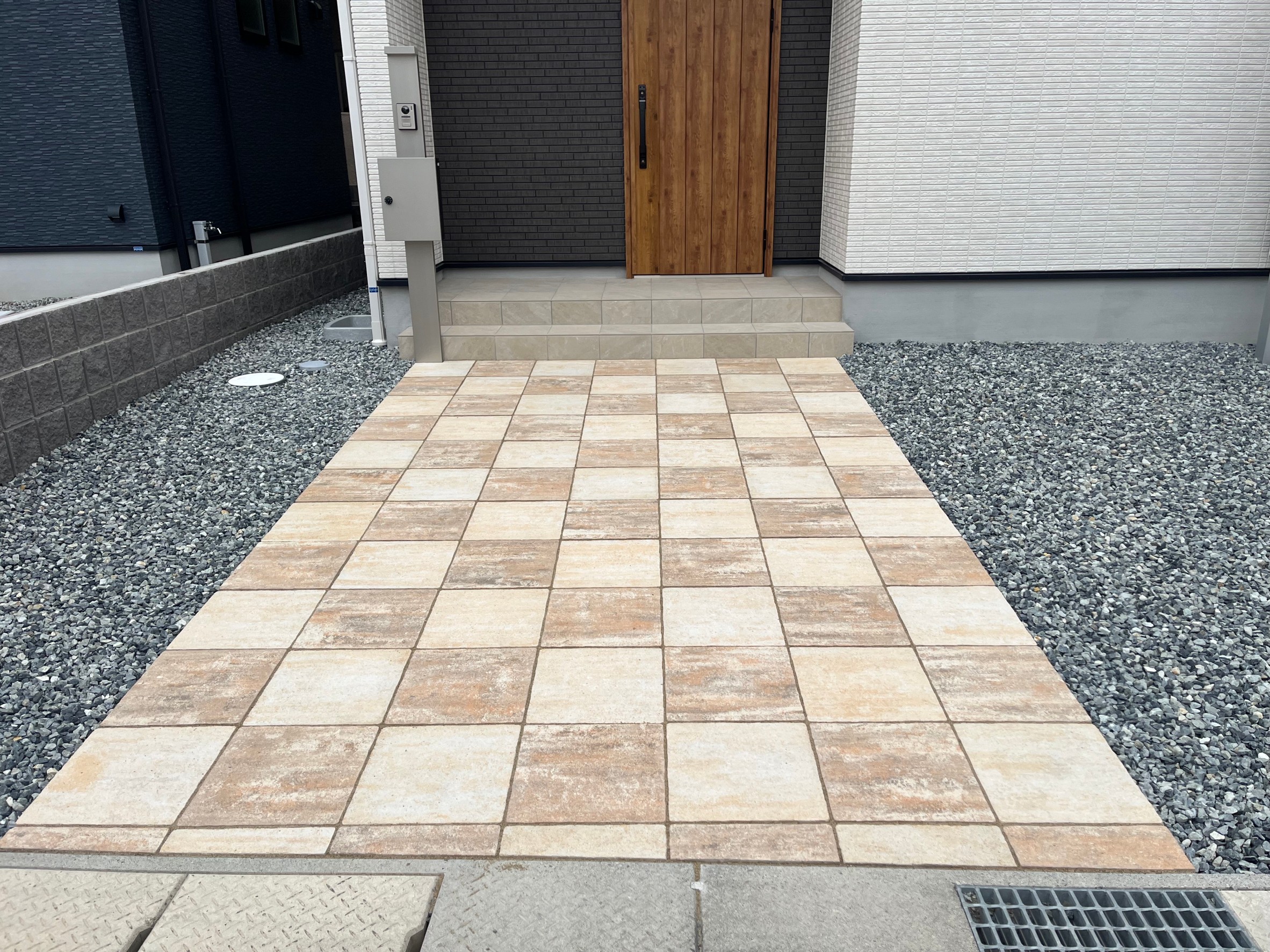 施工事例8 アプローチ